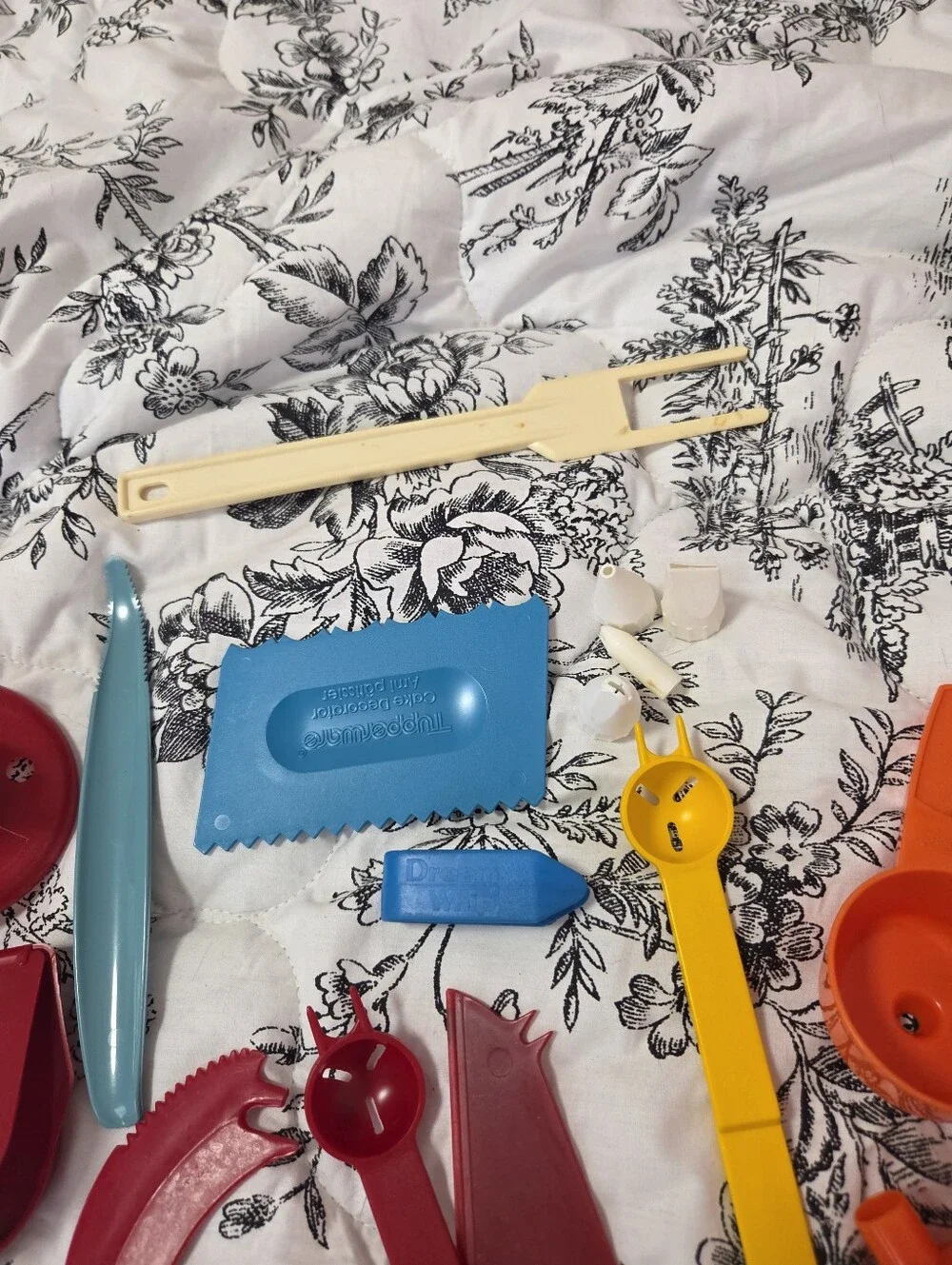 Tupperware mix both